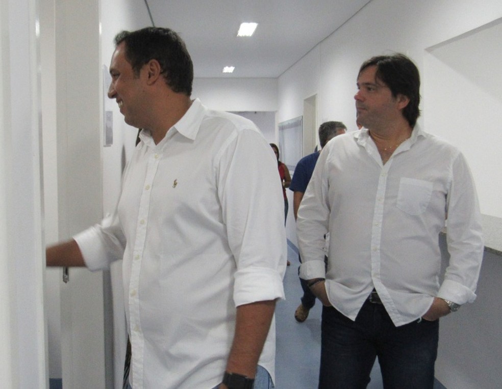 Fernando MagalhÃ£es e PlÃ­nio Pimentel visitaram as salas  (Foto: Ana Clara Marinho/TV Globo )