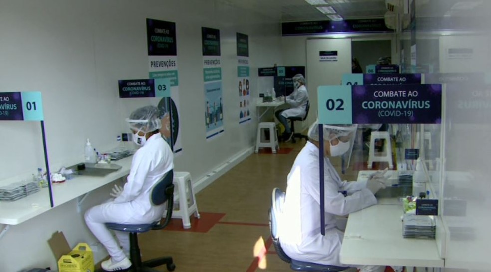 Araras intensifica testagem de pacientes com suspeita de Covid-19 em carreta itinerante. — Foto: Nilson Porcel/EPTV