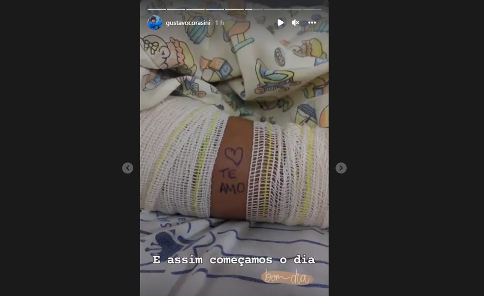 Gustavo passou por cirurgia e se recupera no hospital  — Foto: Reprodução/Instagram 
