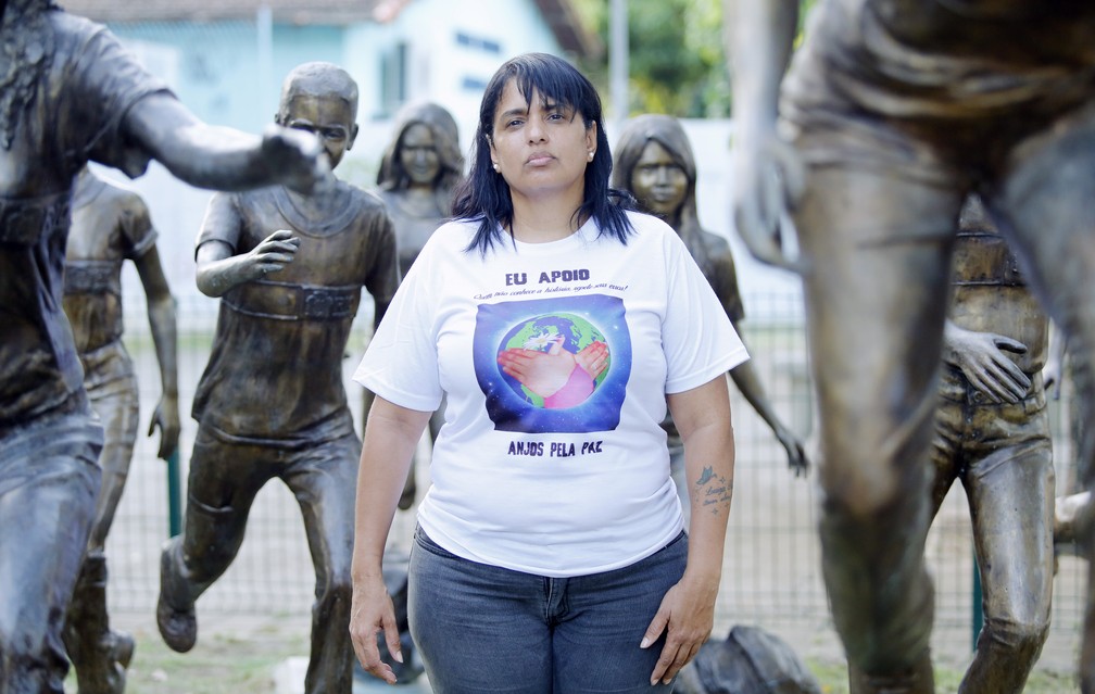 Adriana Silveira, mÃ£e de LuÃ­sa Paula Silveira, morta no massacre de Realengo em 2011 â Foto: Marcos Serra Lima/G1