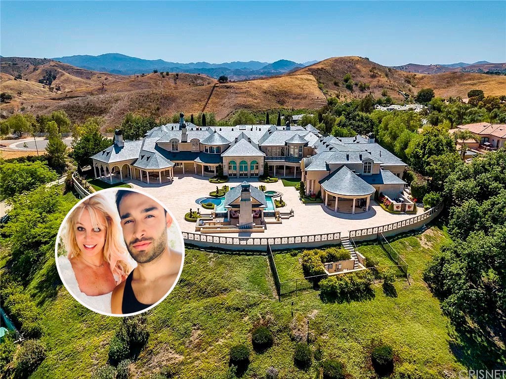 Britney Spears e seu noivo Sam Asghari visitam e mostram interesse em mansão de Jeffree Star (Foto: Reprodução / Realtor.com)