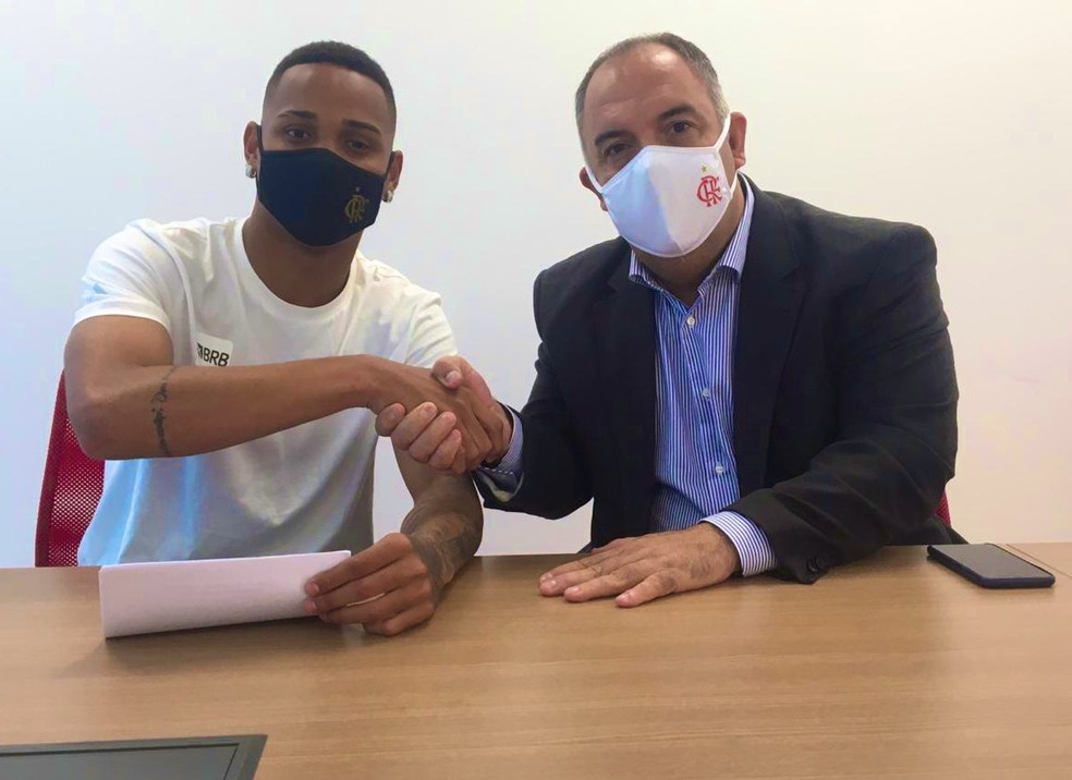 Fla renova contrato de Natan com multa rescisória de €70 milhões para clubes do exterior