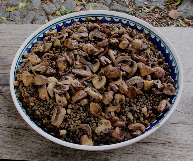 Lentilha com bacon e cogumelos (Foto: Divulgação)