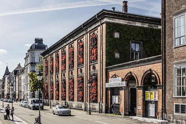 Instalação de Ai Weiwei chama a atenção para a questão dos refugiados na Europa (Foto: David Stjernholm / divulgação)
