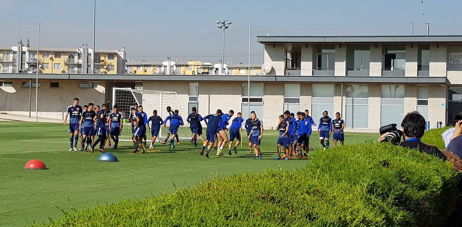 Rival do Cruzeiro, Universidad de Chile faz mistério e deve ter brasileiro na zaga