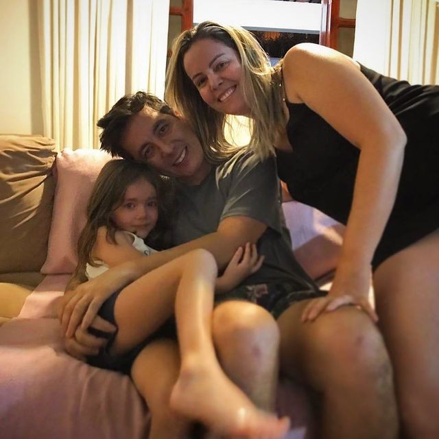 Jhean Marcell reencontra a filha (Foto: Reprodução/Instagram)