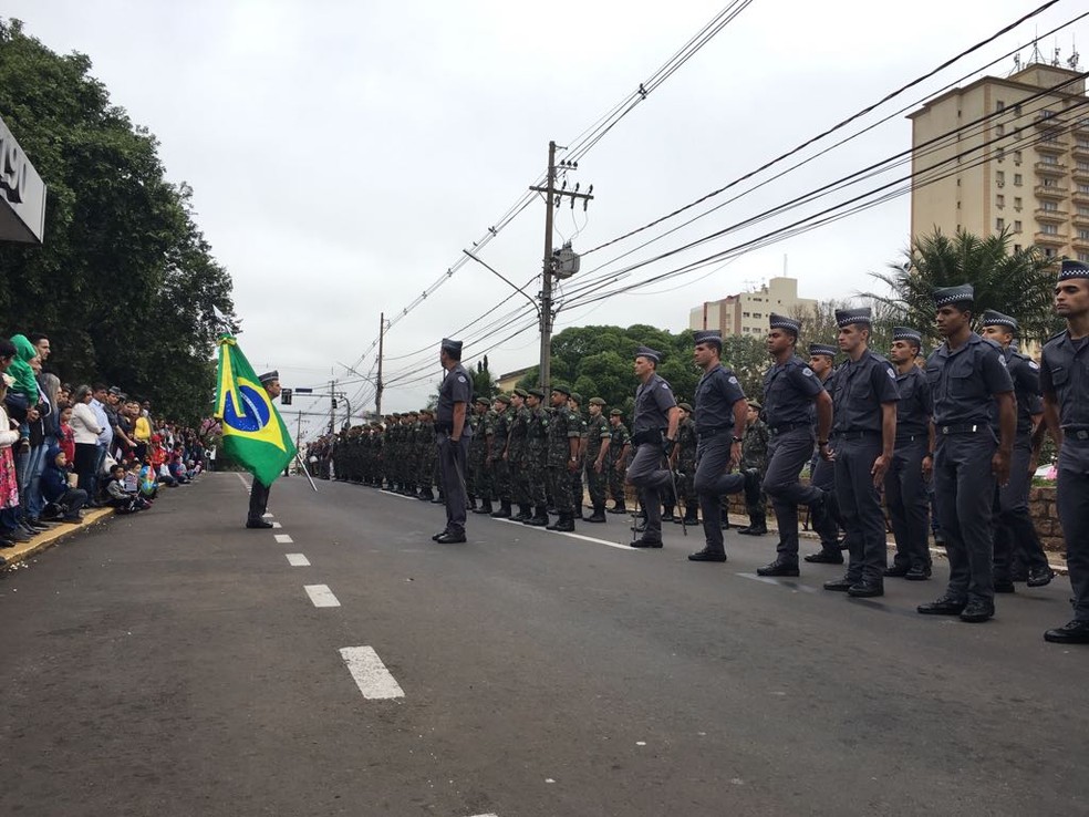 Revolução Constitucionalista de 1932 é celebrada em Presidente Prudente (Foto: Stephanie Fonseca/G1)