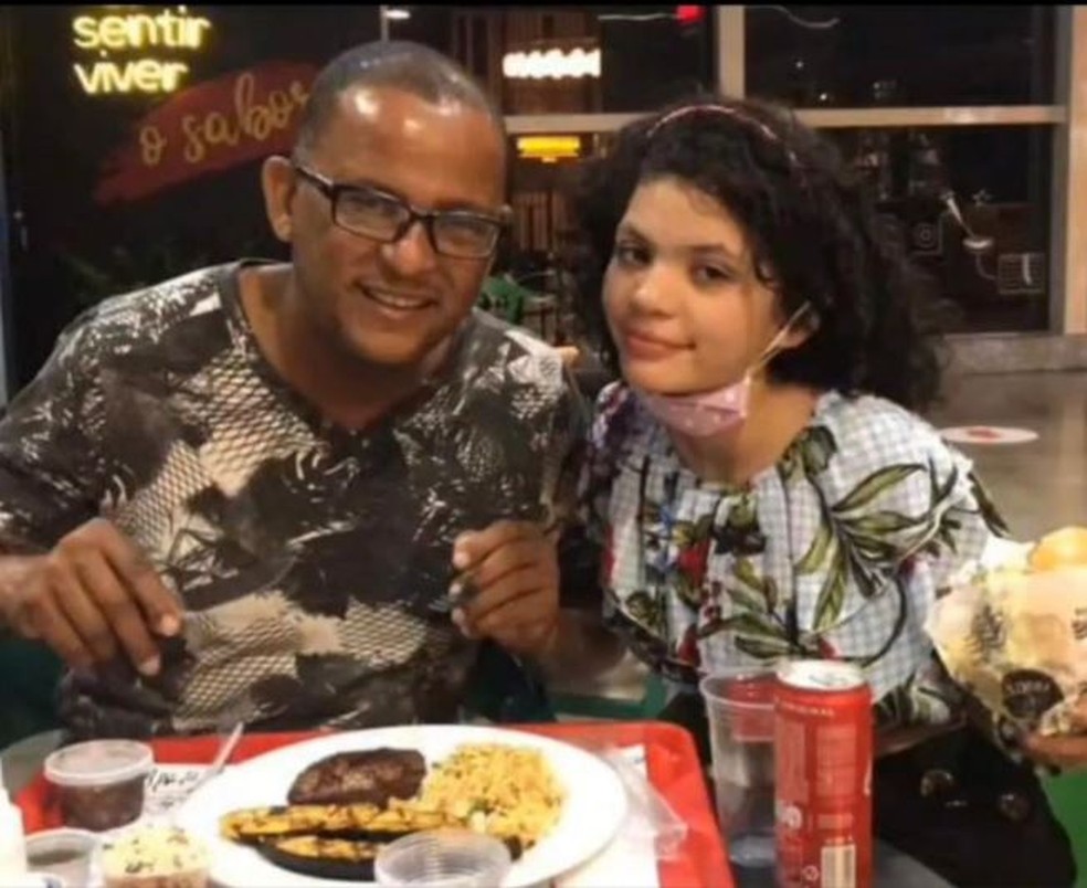 Claudiney Neves ao lado da filha, Camila Soraya — Foto: Reprodução
