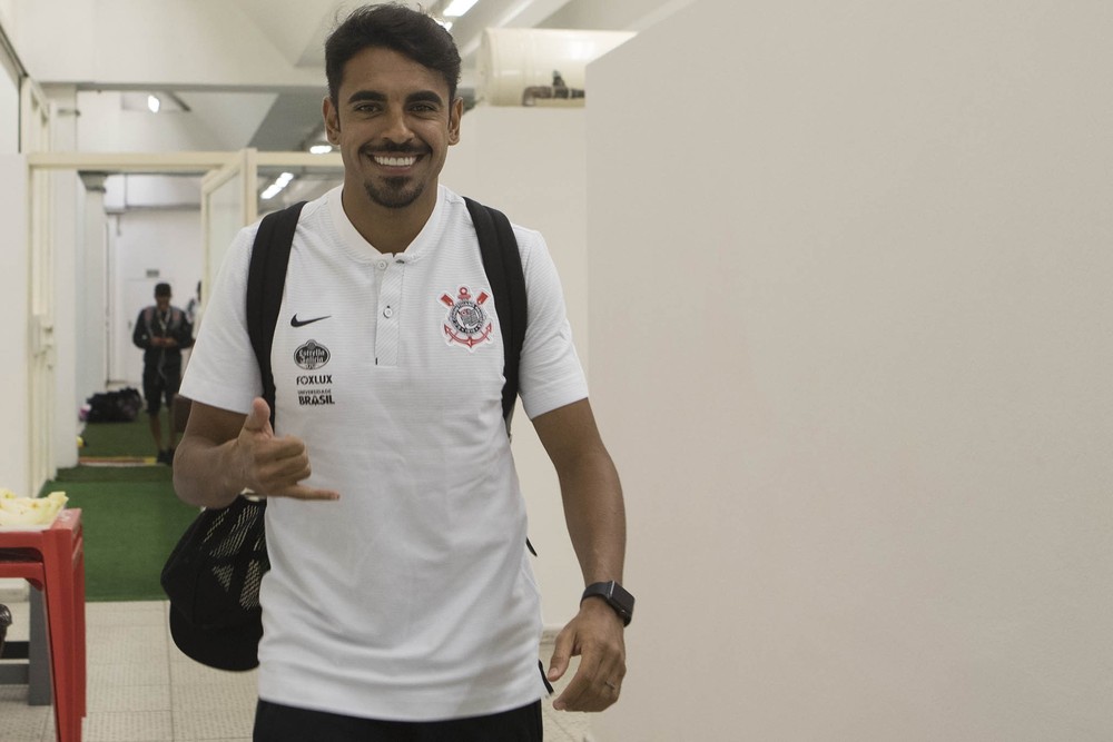 Júnior Dutra não teme falta de espaço no Corinthians: 