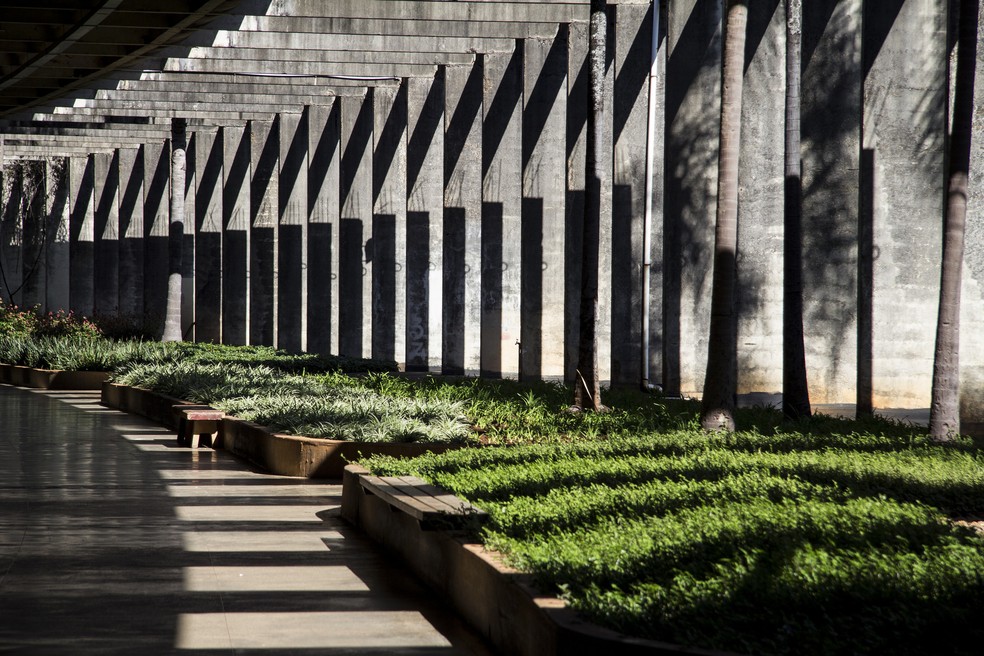 Área interna do Instituto Central de Ciências, um dos prédios principais da Universidade de Brasília (Foto: Emília Silberstein/Secom UnB)