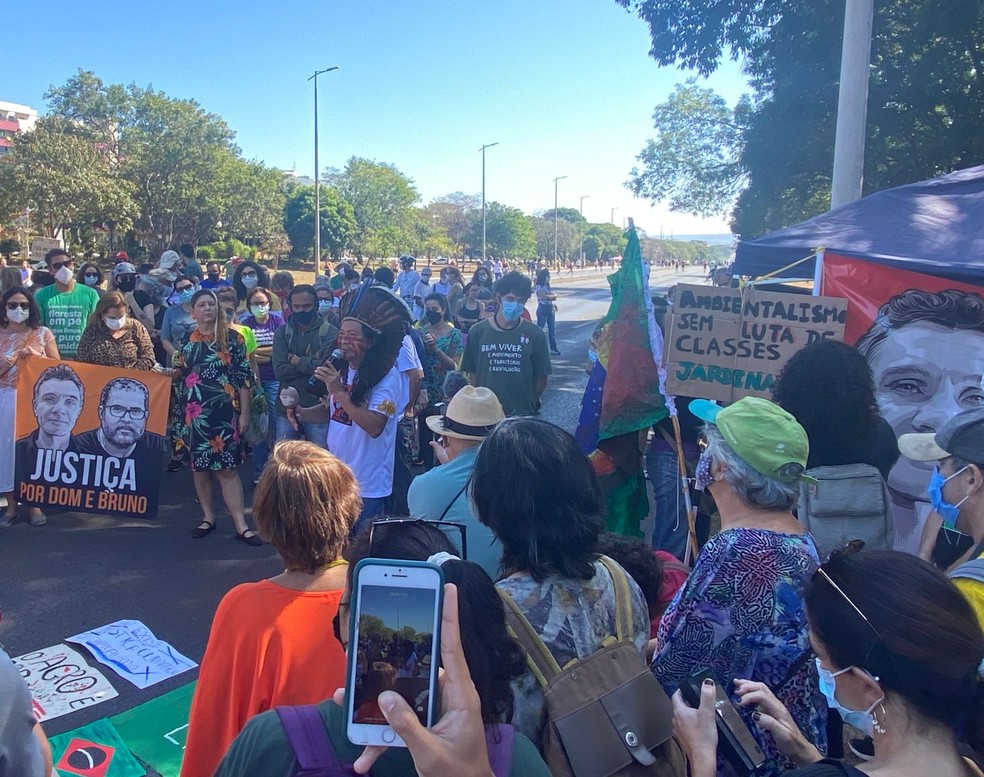 Durante ato em Brasília, discursos pedem por justiça e preservação de terras indígenas — Foto: Guilherme Mazui/g1 DF