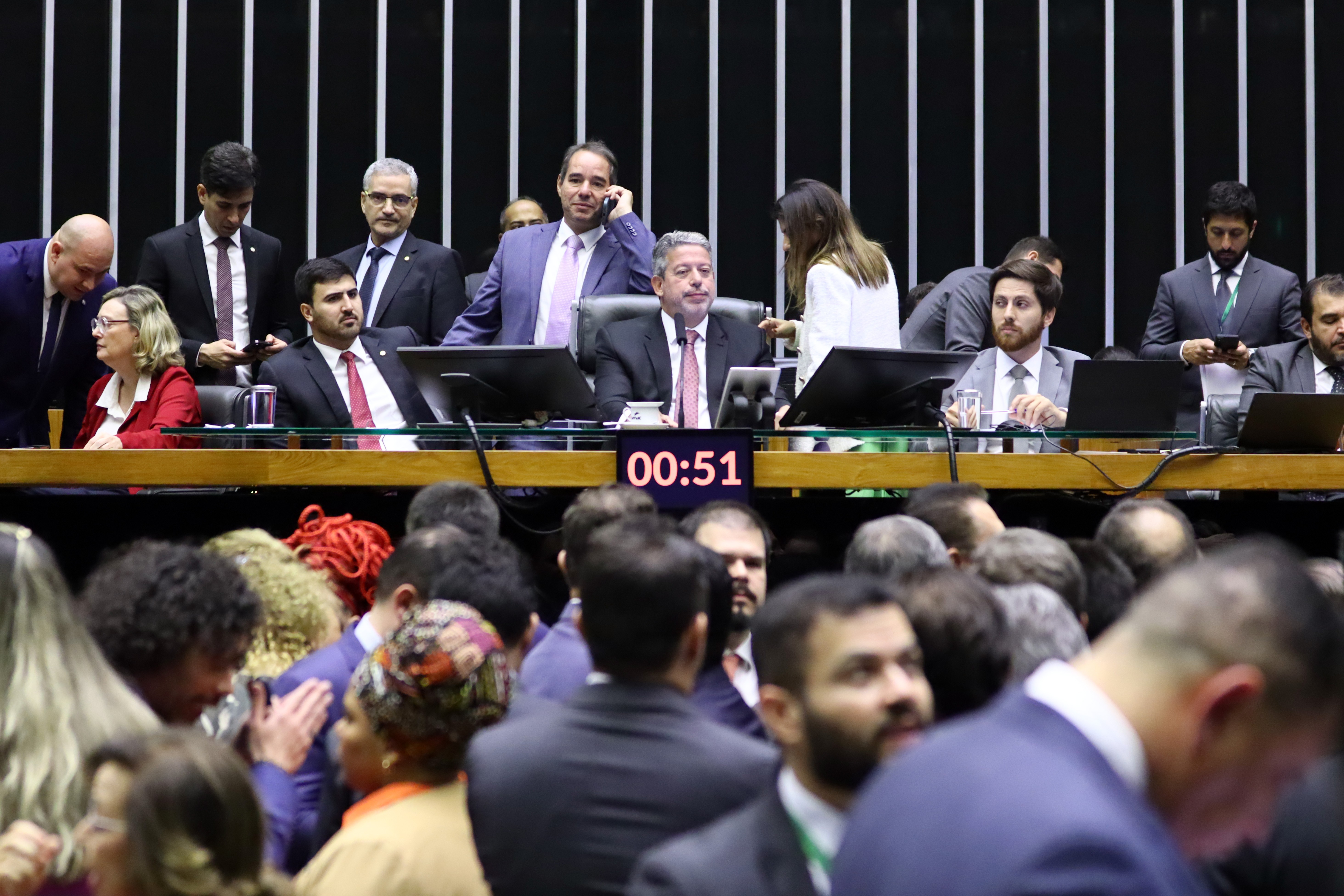 MP dos ministérios: 20 deputados de  partidos com ministros votam contra governo Lula; veja como cada legenda votou