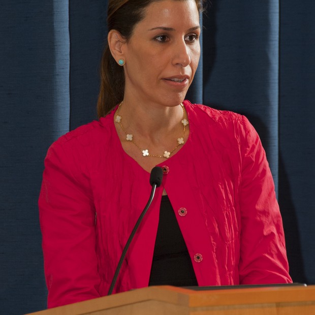 A brasileira Luciana Borio é uma das indicadas pelo presidente Joe Biden do comitê que atuará contra a pandemia nos Estados Unidos (Foto: Wikimedia Commons)