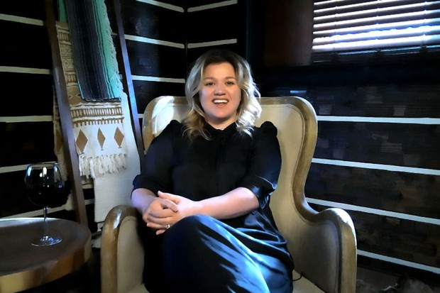 THE VOICE -- "Top 17 Performances" -- Pictured in this screen grab: Kelly Clarkson -- (Photo by: NBC/NBCU Photo Bank via Getty Images) (Foto: NBCU Photo Bank via Getty Images)