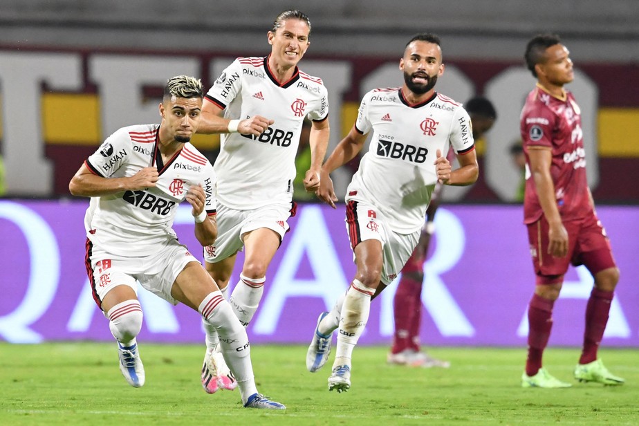 Andreas Pereira comemora gol da vitória do Flamengo sobre o Tolima