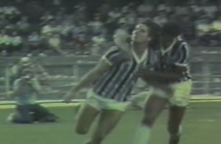 Grêmio tem vantagem contra Furacão no Couto, que já viu show de Renato