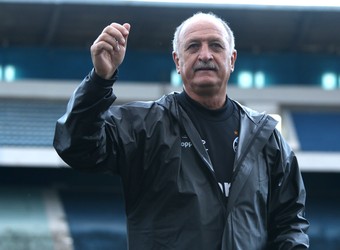 Um mês após 7 a 1, Felipão evoca gremismo para esquecer goleada