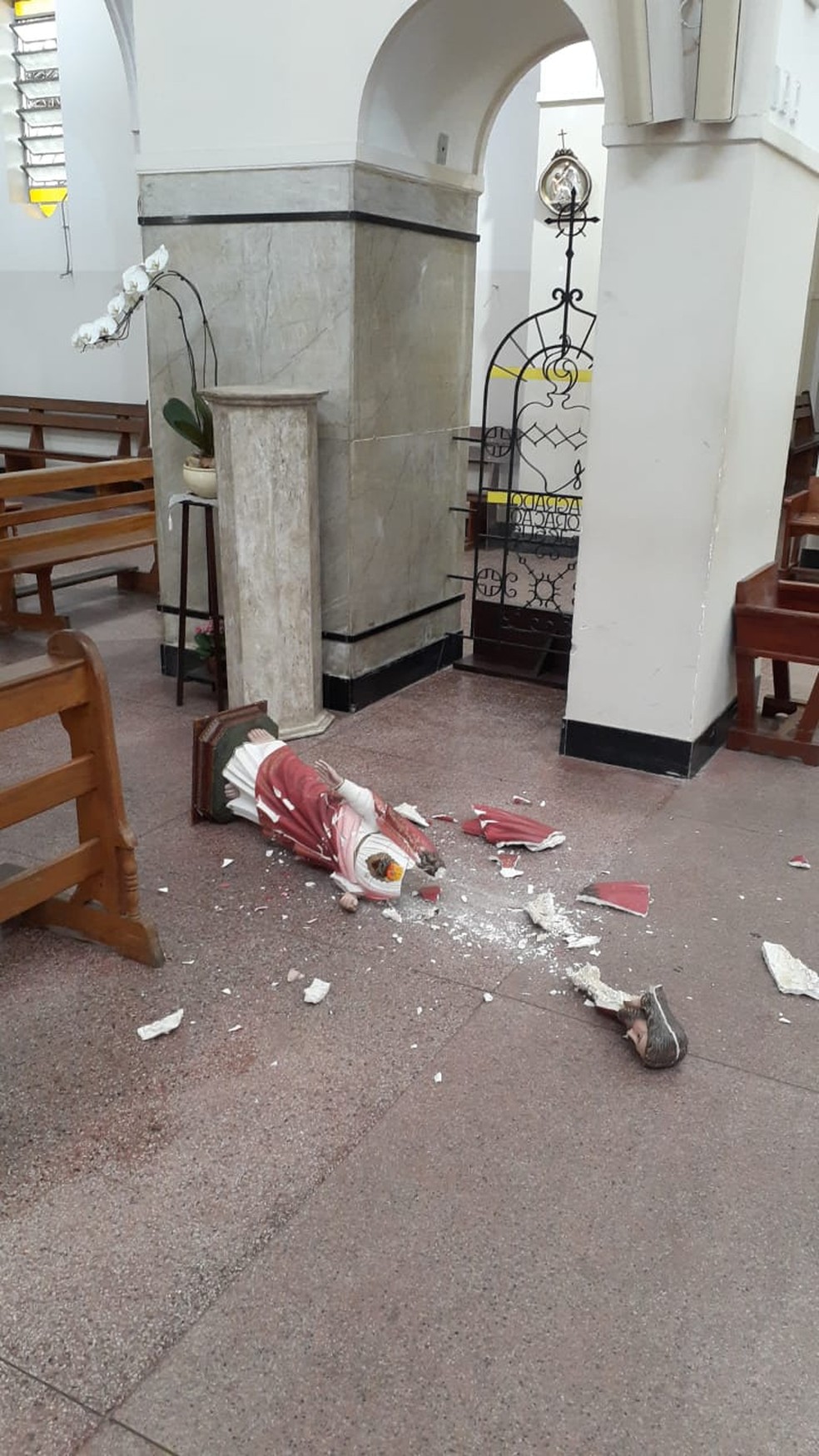 Imagem foi danificada nesta quinta-feira — Foto: Santuário da Saúde e da Paz / Divulgação