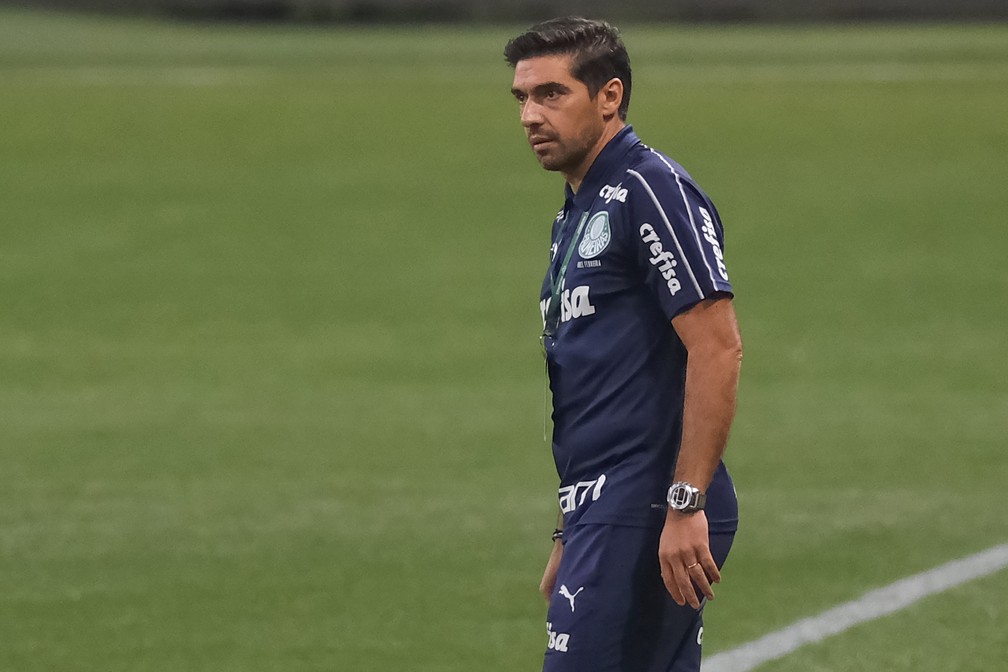 Após derrota, Abel desconversa sobre Borré e revela que usará reservas no Paulistão