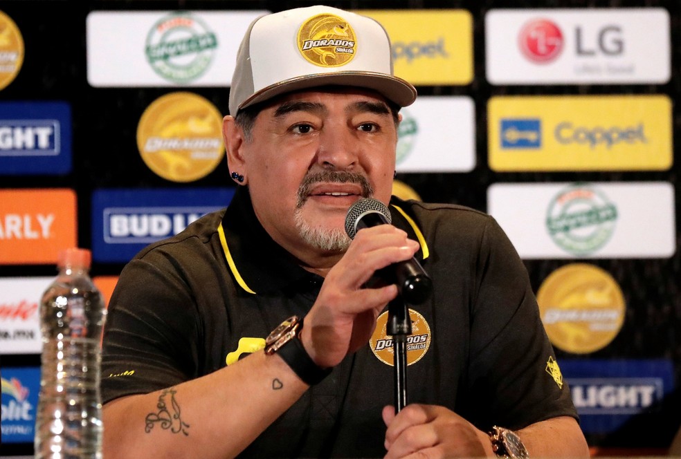 Maradona durante a coletiva de imprensa da sua apresentaÃ§Ã£o (Foto: REUTERS/Henry Romero)
