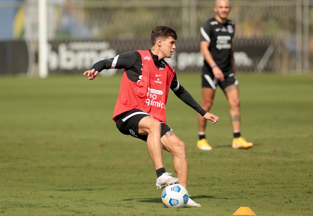 Em temporada mais participativa no Corinthians, Mateus Vital busca primeiro gol no Campeonato Brasileiro