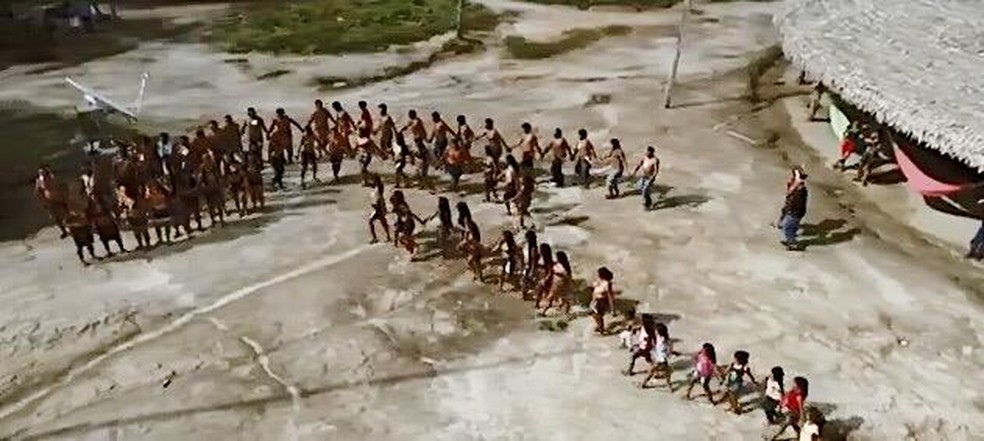 Hixcaryanos vivem em aldeia isolada à margem do Rio Nahmundá — Foto: Douglas Henrique e Paulo Frazão/Rede Amazônica