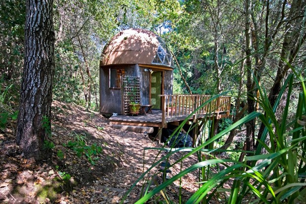 Cabana minúscula é uma das casas mais procuradas do Airbnb no mundo (Foto: Divulgação)