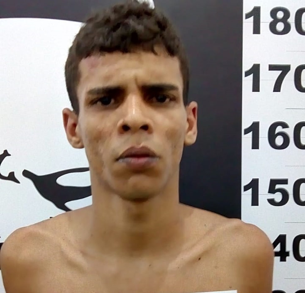 Thalyson Thiago Taorda Oliveira, de 23 anos, foi preso no Bairro Cristo Rei, em Várzea Grande — Foto: Polícia Civil de Mato Grosso/Assessoria