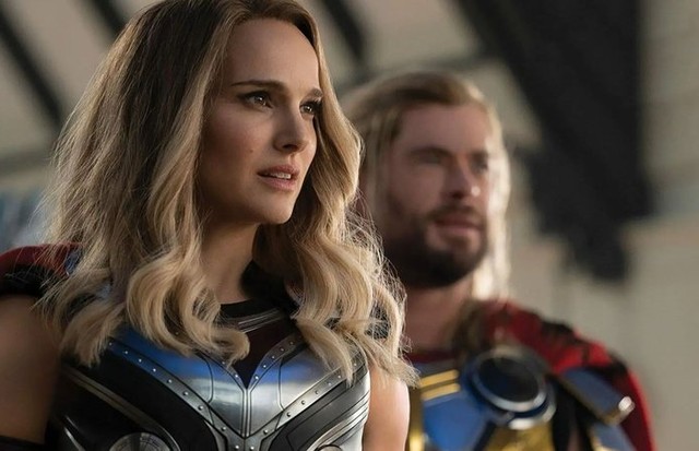 "Thor 4": Kevin Feige garante que músculos de Natalie Portman não são CGI (Foto: Reprodução)
