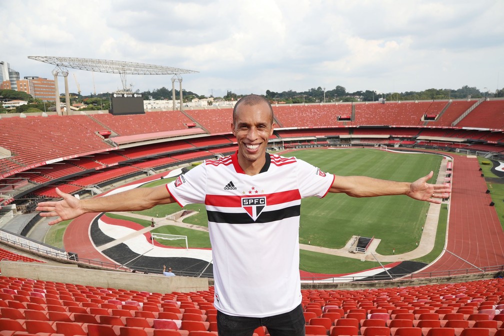 Confira as estratégias do São Paulo para reforçar o elenco