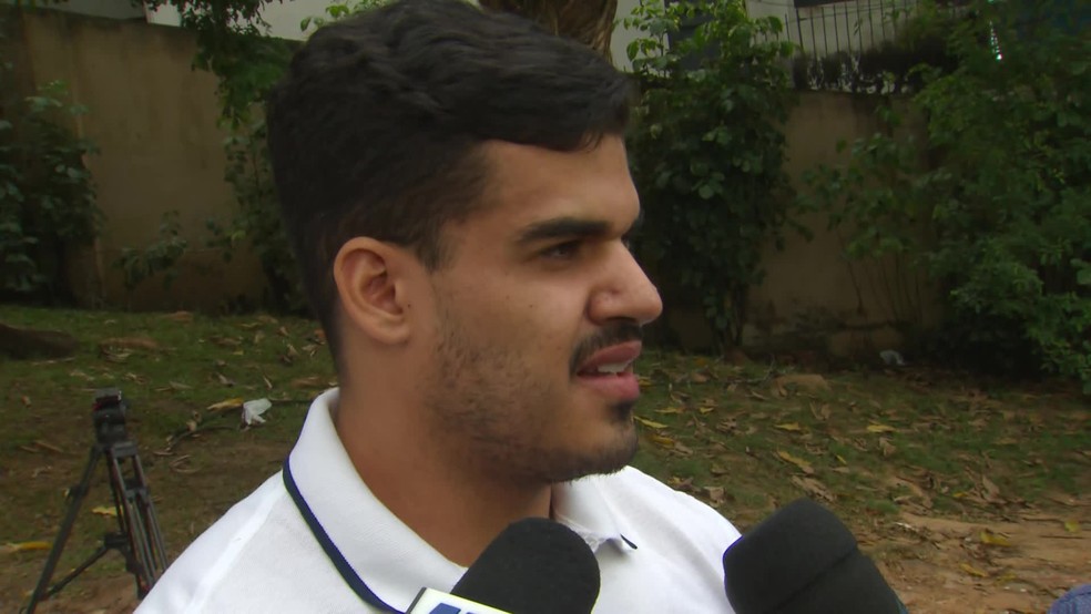 Daniel Paes, filho mais novo de Jussara e Denirson, foi a primeira testemunha de acusação ouvida no julgamento — Foto: Reprodução/TV Globo