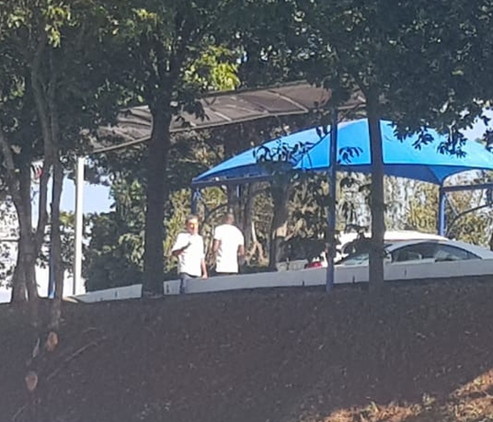 Próximo de acerto com Corinthians, Manoel se despede dos companheiros de Cruzeiro