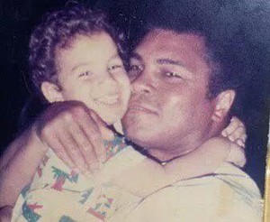 Cassius Leitão e Muhammad Ali 1987 (Foto: Arquivo Pessoal/Família Leitão)