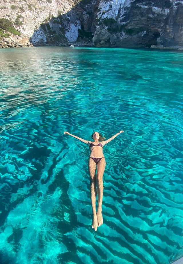 Constance Jablonski em Ibiza, na Espanha (Foto: Reprodução/Instagram)