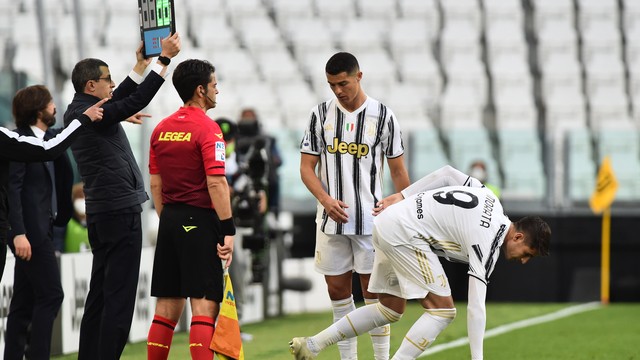 Cristiano Ronaldo é substituído por Morata durante Juventus x Internazionale