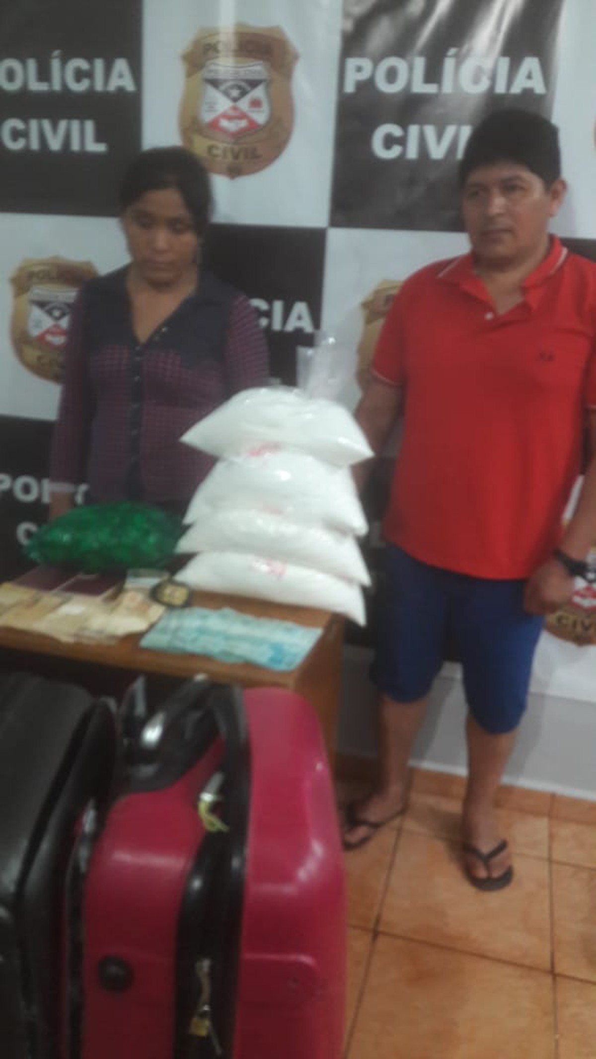 Casal é preso com 12 kg de cocaína e R$ 16,3 mil em espécie em Guajará, RO  | Guajará-Mirim e Região | G1