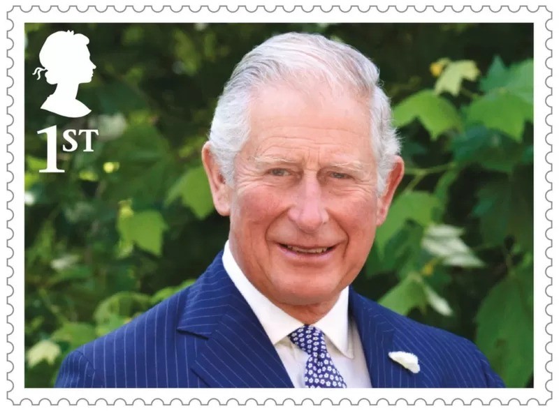 Seis novos selos para homenagear o príncipe Charles em seu aniversário de 70 anos foram lançados em 2018 (Foto: Royal Mail via BBC News)