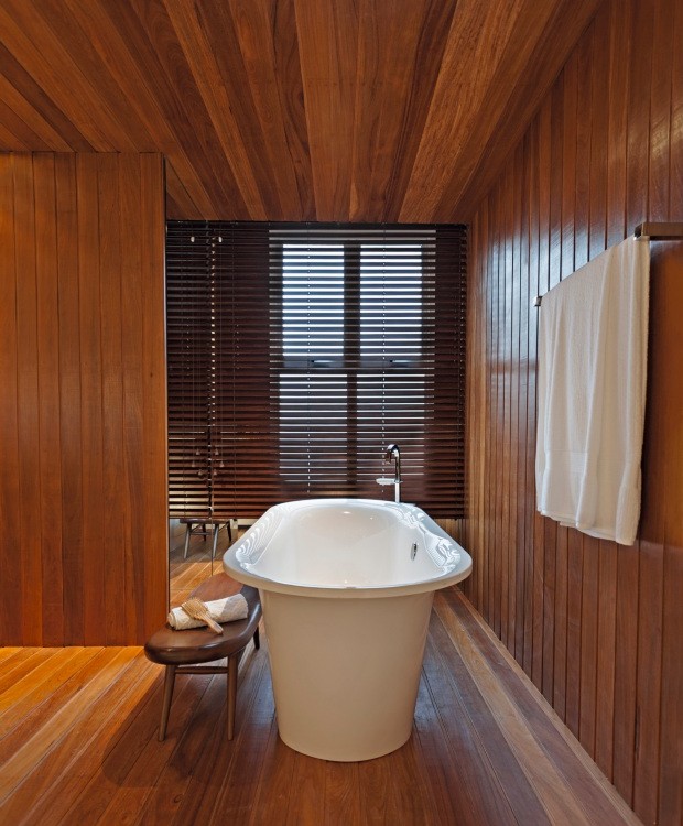 Banheiro idealizado pelo arquiteto Leo Romano (Foto: Edgard Cesar / Divulgação)