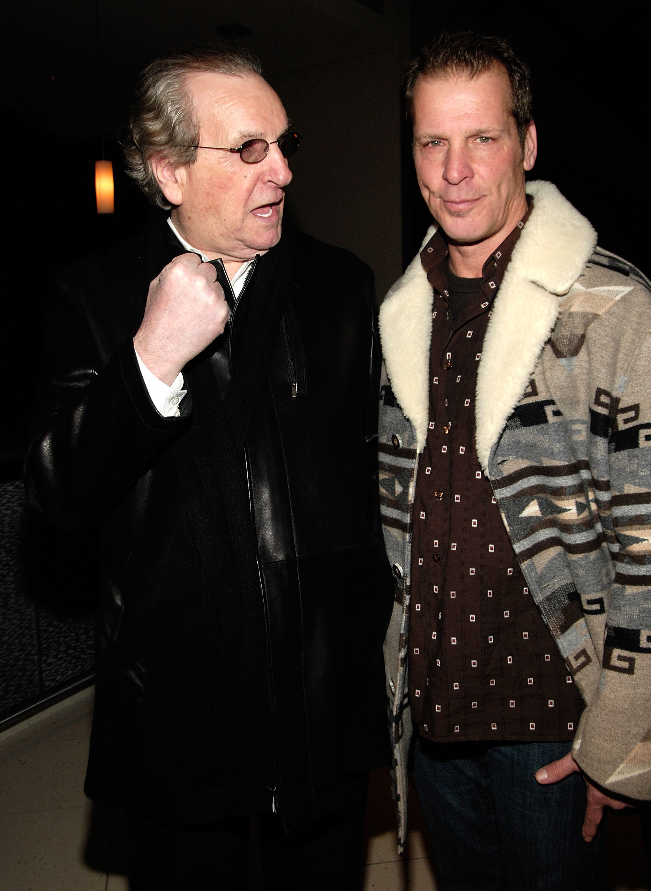 NEW YORK - FEBRUARY 11:  Actor Danny Aiello with his son Rick Aiello during the celebration of the release of Richard Zoglin's book  'Comedy at the Edge - How Stand Up in the 1970s Changed America' at The Time Warner Center on February 11, 2008 in New Yor (Foto: WireImage)
