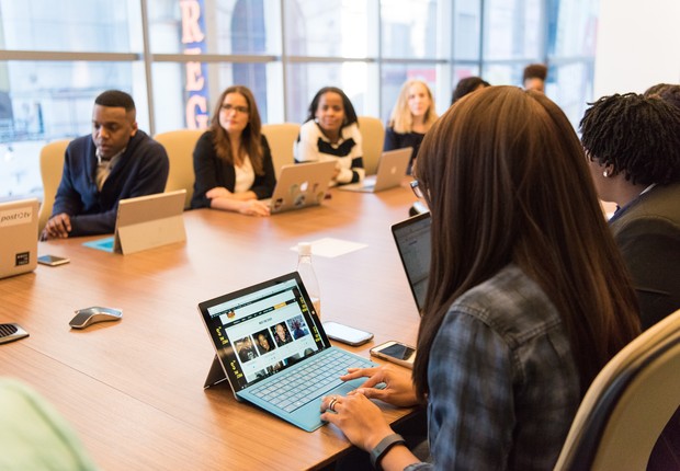 reunião, trabalho, diversidade, executivos, mulheres executivas (Foto: Pexels)