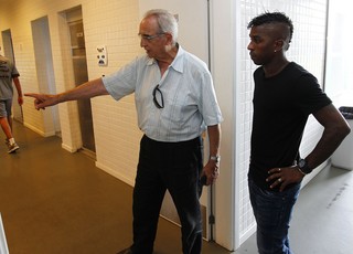 Bolaños inicia pré-temporada para melhor adaptação ao futebol brasileiro