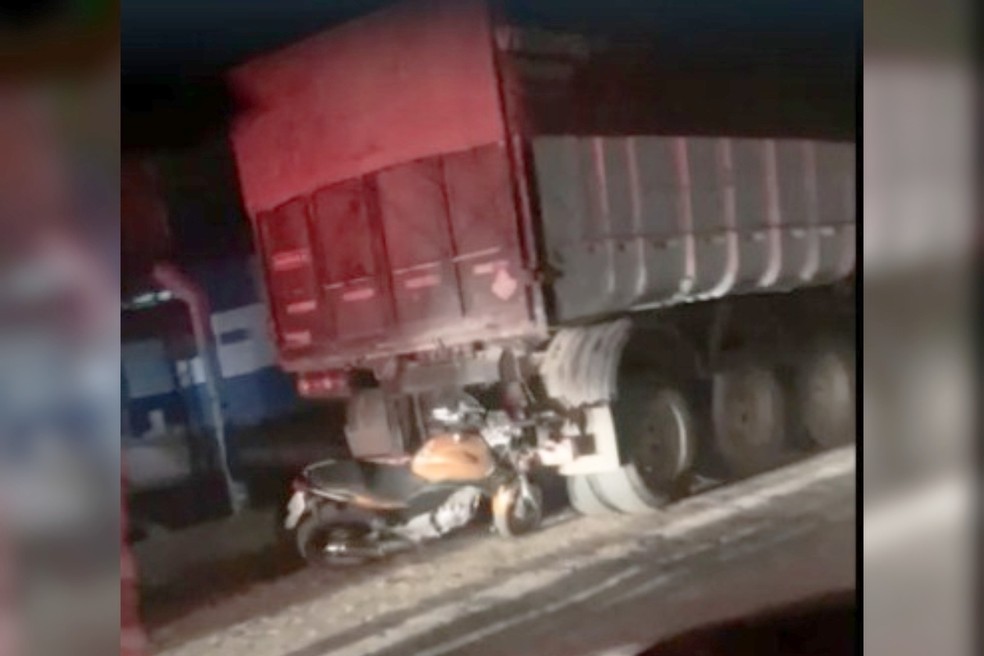 Motociclista morre após bater na traseira de carreta em Guapiara — Foto: Arquivo Pessoal