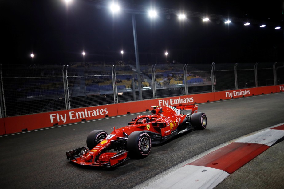 Raikkonen desbanca Hamilton por apenas 0s011 para liderar 2Âº treino em Singapura