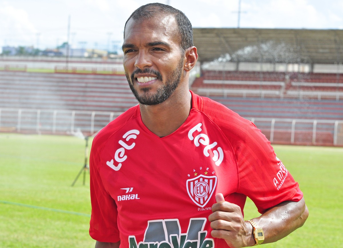 Apresentado no Noroeste, Richarlyson diz "Tenho muito a oferecer ao futebol ainda" noroeste ge