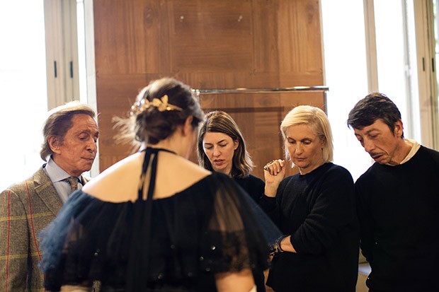 Valentino, Sofia Coppola, Maria Grazia Chiuri and Pierpaolo Piccioli inspect final fittings (Foto: Valentino)