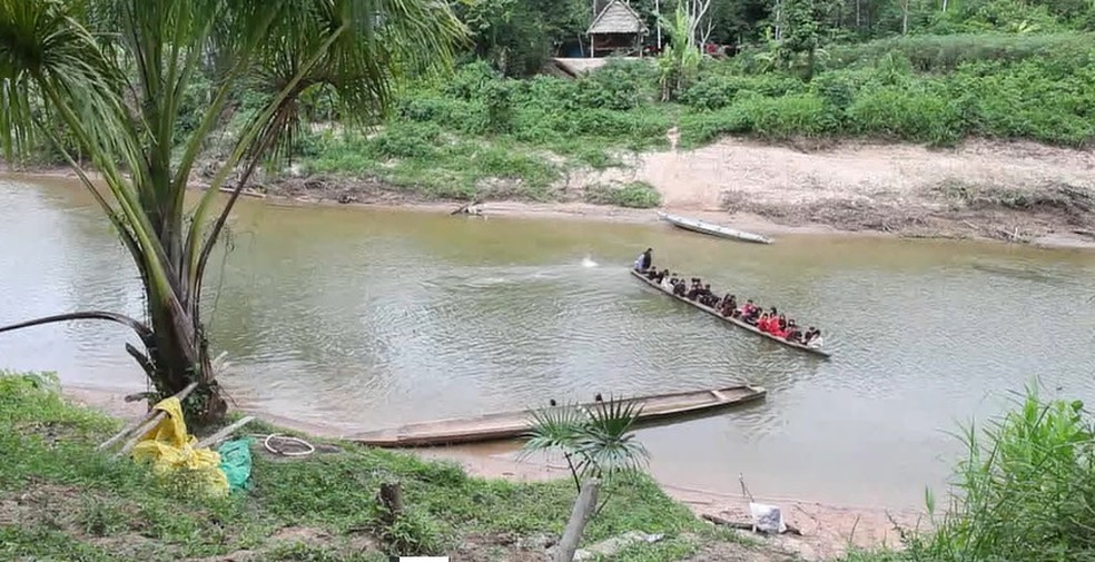 Documentário que retrata rotina de crianças na aldeia foi liberado para acesso grátis após grupo alcançar 10% da meta de arrecadação — Foto: Reprodução