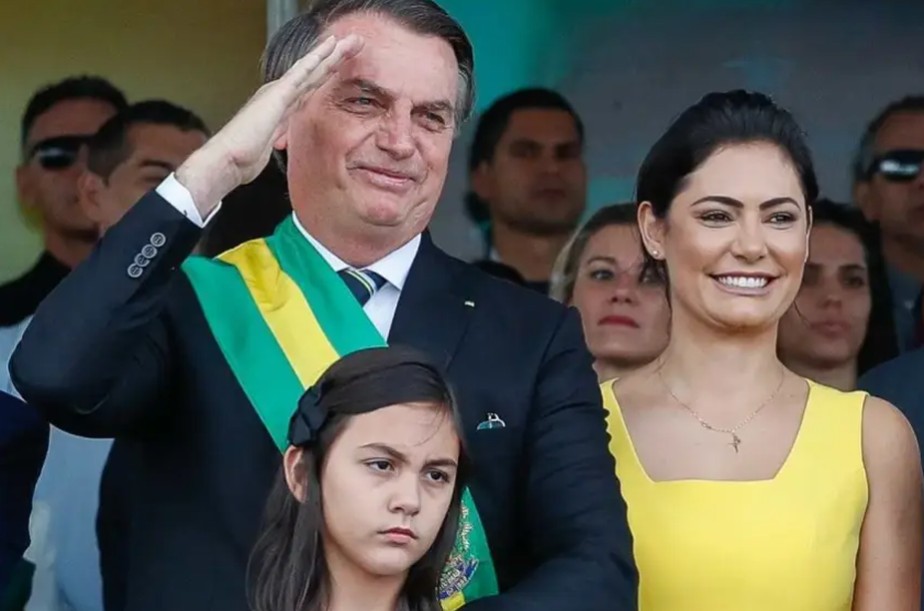 Jair Bolsonaro, Michelle e Laura
