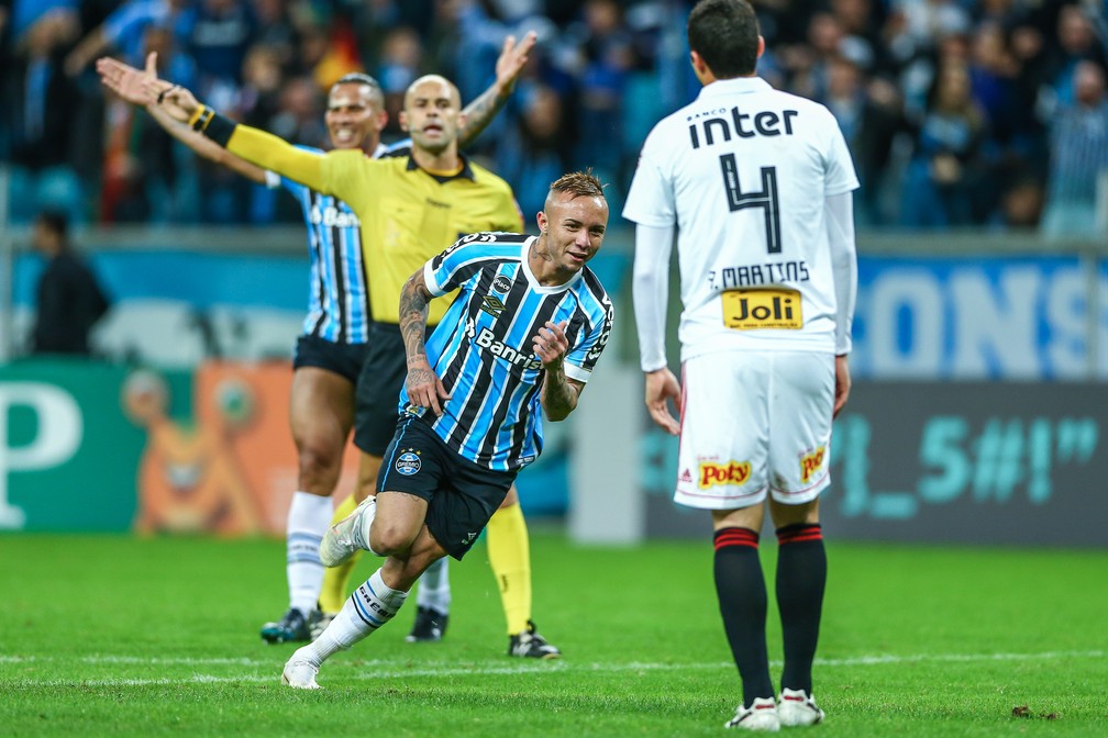 Everton foi o responsável pela vitória gremista (Foto: Lucas Uebel/Grêmio)