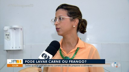 Lavar ou não o frango? Saiba quais os procedimentos corretos no preparo de alimentos