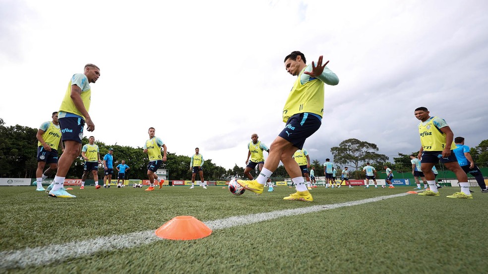 Jogadores do Palmeiras durante treino na Academia de Futebol — Foto: Cesar Greco